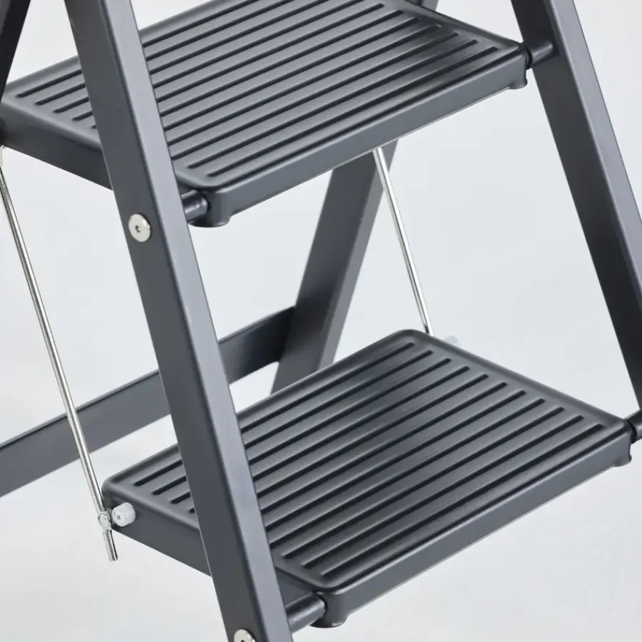 Huishoudtrappen|Huishoudtrappen > Altrex huishoudtrap Giant 2 treden zwart