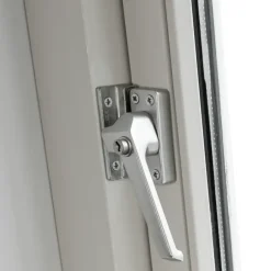 Raambeslag|Raamsluiting > AXA Raamsluiting met slot SKG 1-ster rechts aluminium
