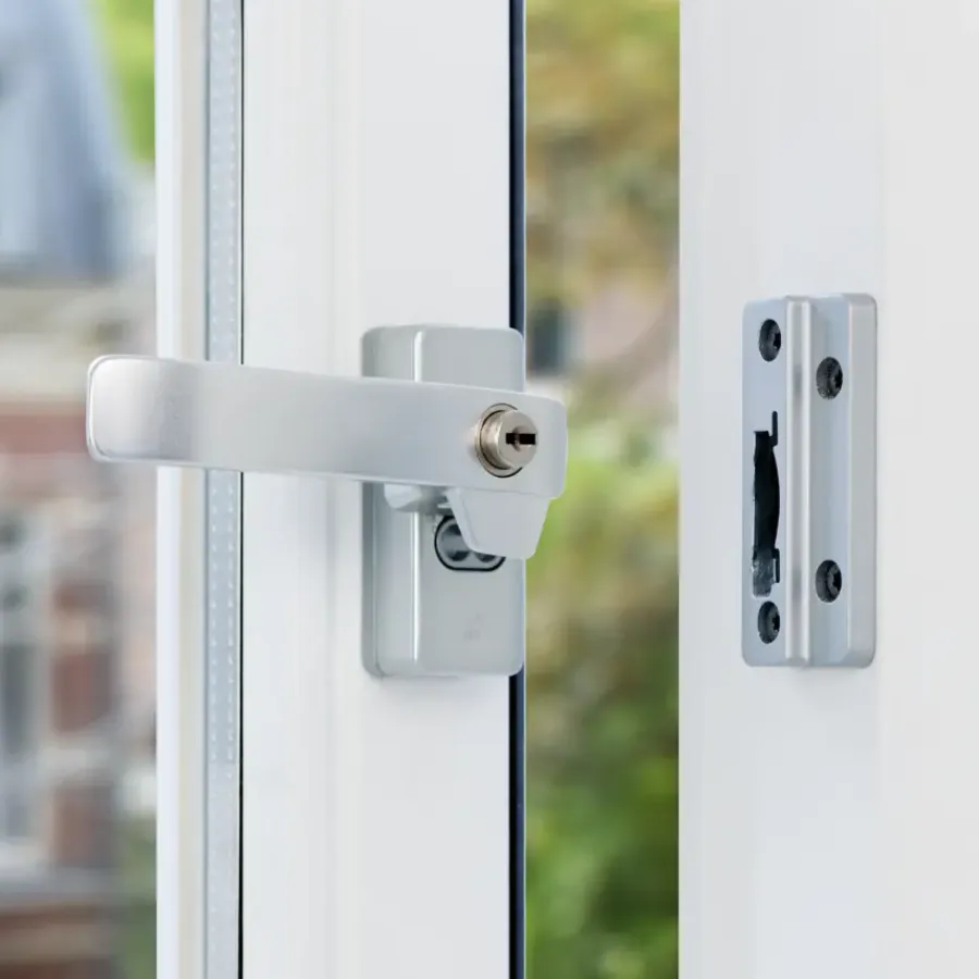 Raambeslag|Raamsluiting > AXA Raamsluiting met slot SKG 1-ster links aluminium