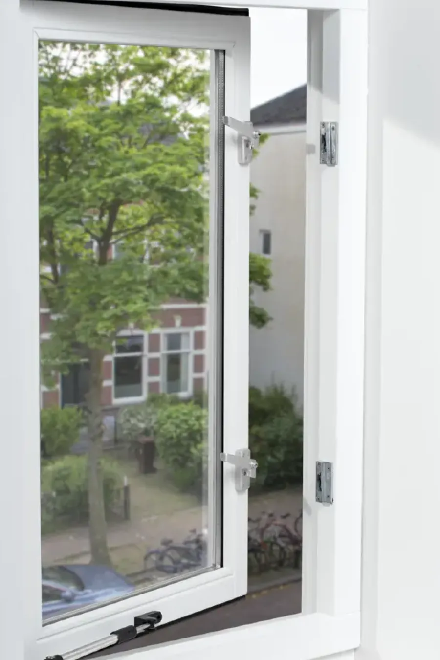 Raambeslag|Raamsluiting > AXA Raamsluiting met slot SKG 1-ster links aluminium