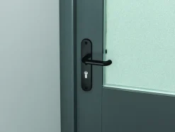 Deurbeslag Buitendeur|Deurklinken > AXA veiligheidsbeslag Oval achterdeur zwart langschild met SKG 3-sterren 92 mm
