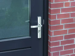 Deurbeslag Buitendeur|Deurklinken > AXA Veiligheidsbeslag Smal met kerntrekbeveiliging SKG-3 sterren achterdeur 55 mm