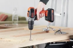 Accuboormachines|Boormachines > BLACK+DECKER accu klopboormachine BCD003C2K-QW