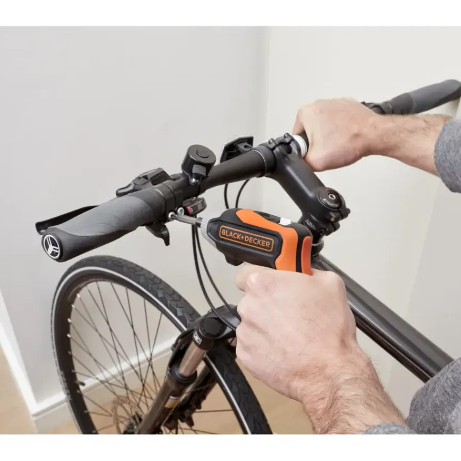 Boormachines|Schroevendraaiers > BLACK+DECKER accuschroevendraaier BCF611CK