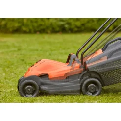 Grasmaaiers > BLACK+DECKER elektrische grasmaaier BEMW451BH 32cm 1200W