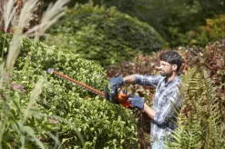 Heggenscharen > BLACK+DECKER elektrische heggenschaar BEHTS401