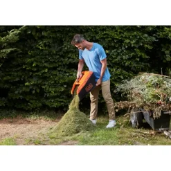 Grasmaaiers > BLACK+DECKER 2x18V grasmaaier BCMW33184L2-QW 33 cm incl. twee 4,0 Ah accu's