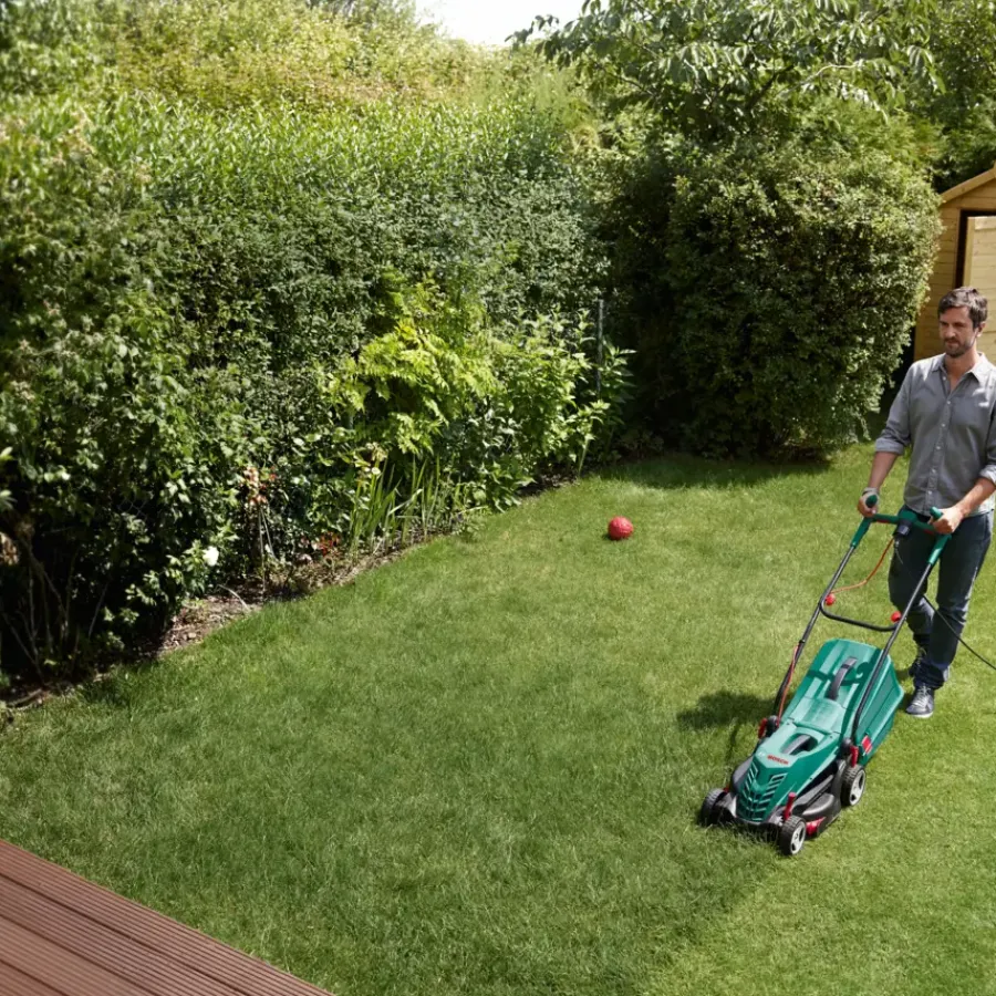 Grasmaaiers > Bosch ARM 37 grasmaaier 1400W 37 cm