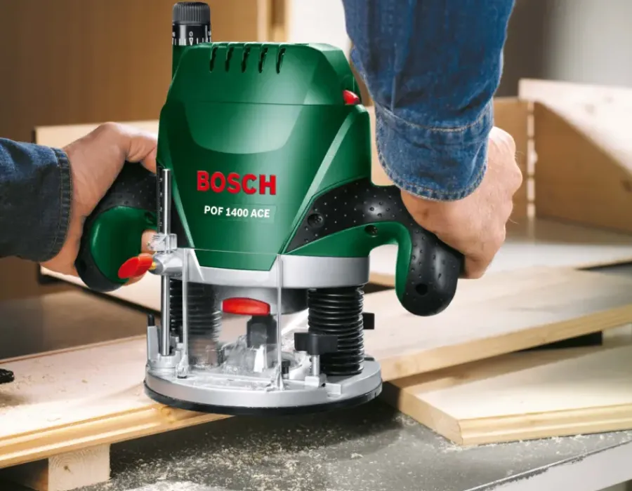 Frees, Slijp & Schaafmachines > Bosch bovenfrees POF 1400 ACE