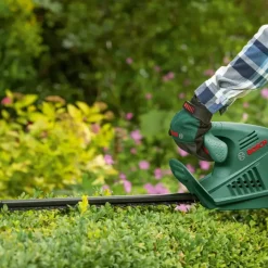 Heggenscharen > Bosch heggenschaar EasyHedgeCut 55cm