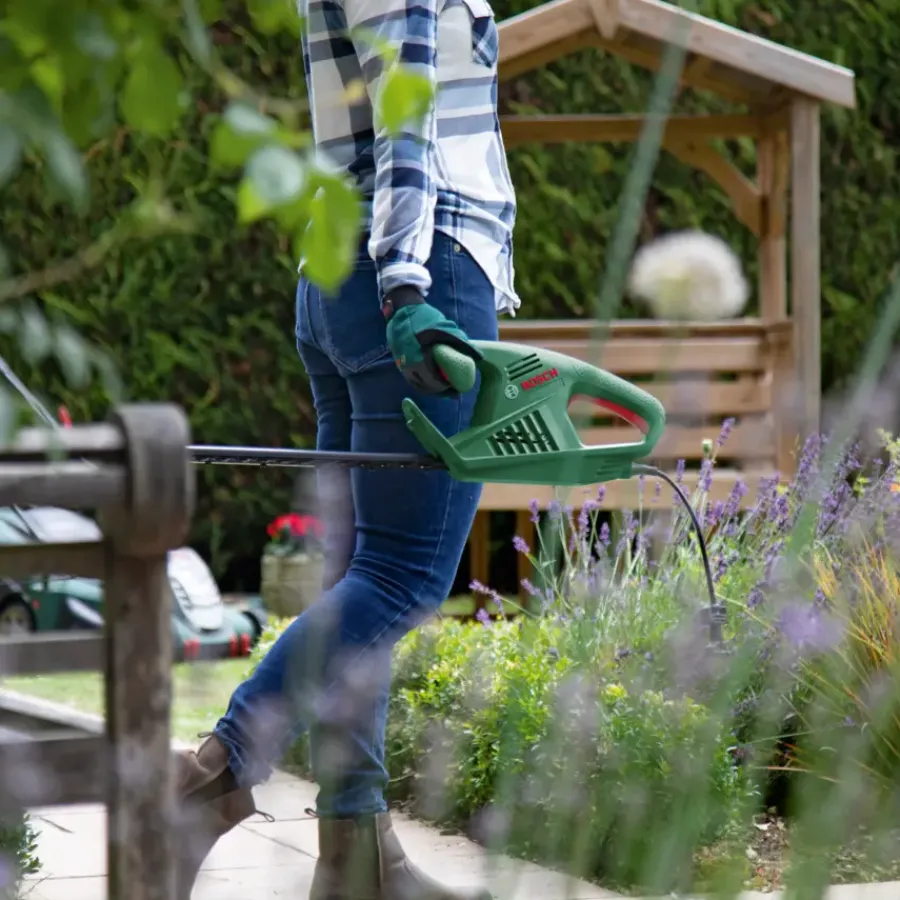 Heggenscharen > Bosch heggenschaar 420W EasyHedgeCut 45 cm
