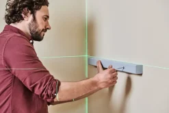 Kruislijnlasers|Waterpassen > Bosch kruislijnlaser Quigo Green incl. statief