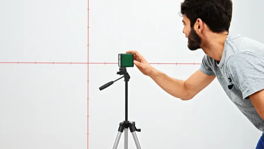 Kruislijnlasers|Waterpassen > Bosch kruislijnlaser Quigo Plus met statief