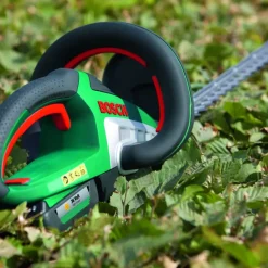 Heggenscharen > Bosch 36V heggenschaar AdvancedHedgeCut 65cm (Incl. 2.0Ah accu + lader)
