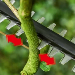 Heggenscharen > Bosch 18V heggenschaar telescopisch UniversalHedgePole (Incl. 2.5Ah accu + lader)