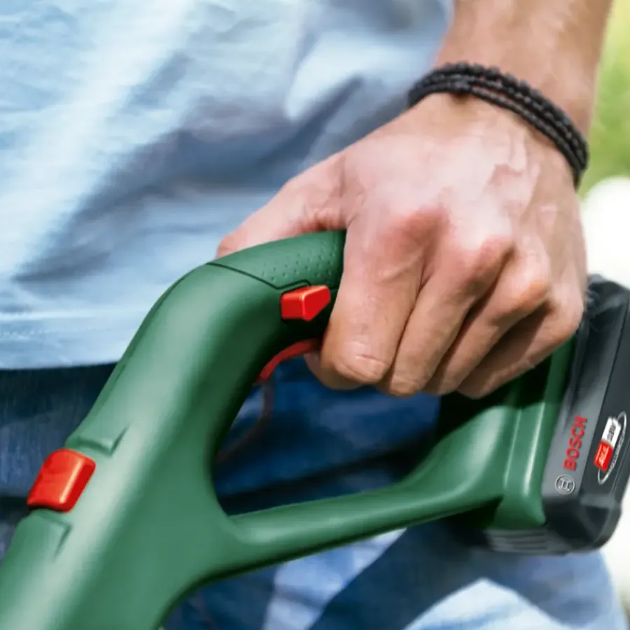 Grastrimmers > Bosch 18V trimmer 26 cm EasyGrassCut (incl. 2.5Ah accu + lader)