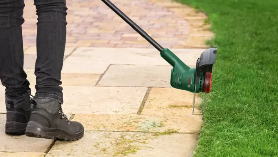 Grastrimmers > Bosch 18V trimmer EasyGrassCut 18V-230 (zonder accu)