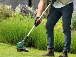 Grastrimmers > Bosch 18V trimmer Universal (zonder accu)
