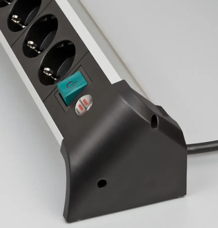 Stekkerdozen > Brennenstuhl Stekkerdoos met schakelaar en USB 4-voudig zwart/grijs 1,8 meter snoer