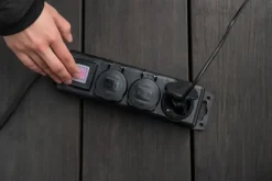 Stekkerdozen > Brennenstuhl Stekkerdoos 3-voudig met schakelaar IP44 2 meter