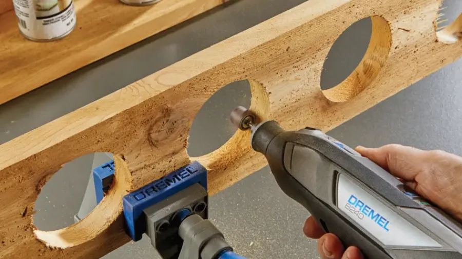 Multitools > Dremel multitool op accu 12V 2,0Ah 8240 met 5 accessoires