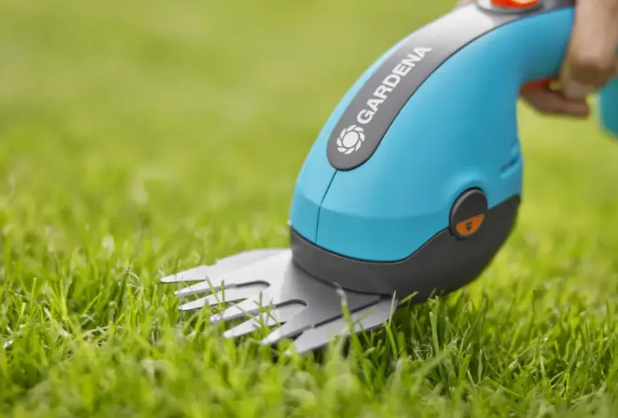 Grasscharen En Buxusscharen|Heggenscharen > Gardena accu gras- en buxusschaar PowerCut 20/18V P4A (zonder accu)