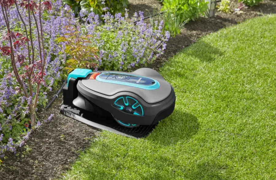 Grasmaaiers|Robotmaaiers > Gardena robotmaaier smart SILENO life 1250 m² - 21cm