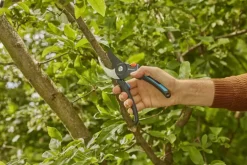 Snoeigereedschap > Gardena snoeischaar PremiumCut Pro vers hout bypass