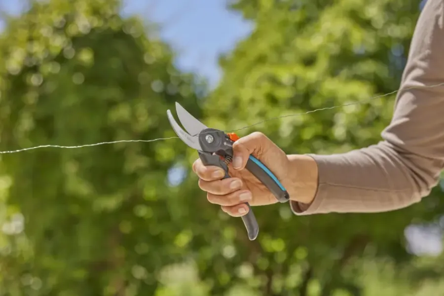 Snoeigereedschap > Gardena snoeischaar PremiumCut Flex - bypass - tuinsnoeischaar voor groen hout - 24 mm