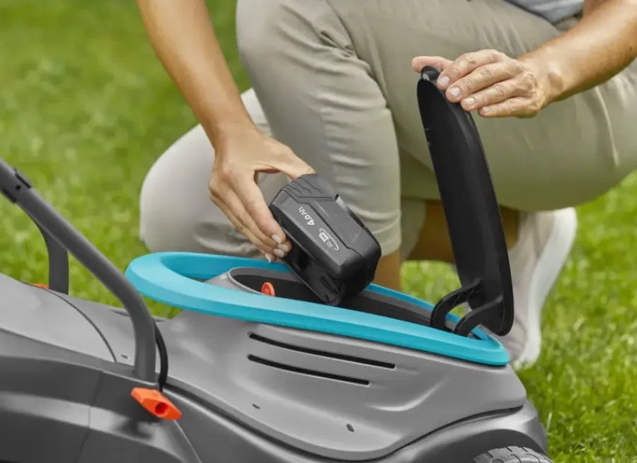 Grasmaaiers > Gardena 18V grasmaaier Powermax P4A 32cm (P4A) incl. 4.0Ah accu + lader