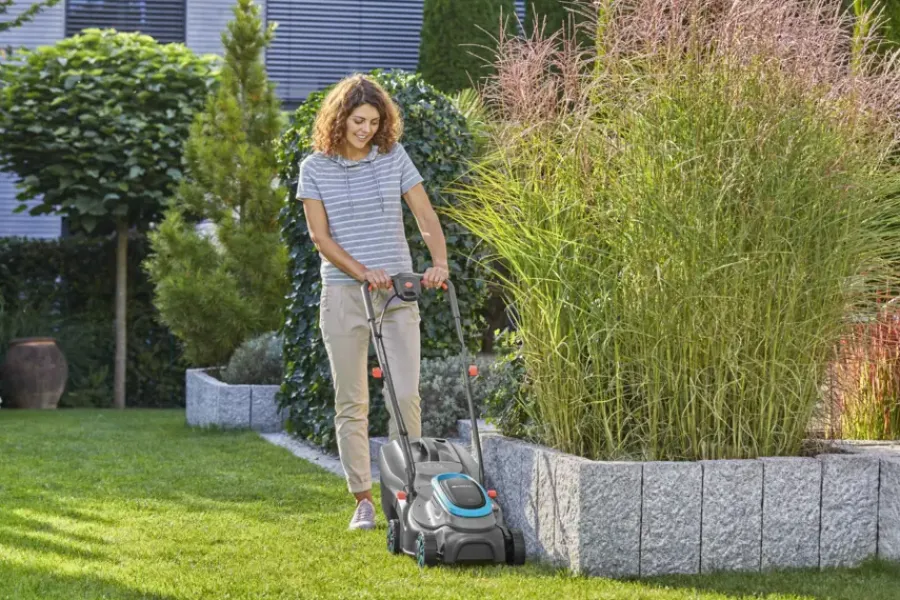 Grasmaaiers > Gardena 18V grasmaaier Powermax P4A 32cm (P4A) incl. 4.0Ah accu + lader