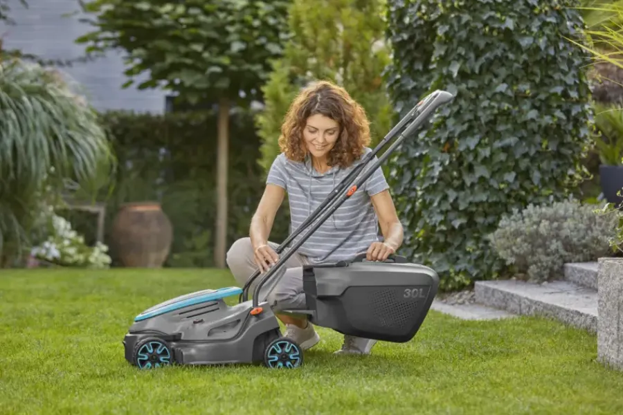 Grasmaaiers > Gardena 18V grasmaaier Powermax P4A 32cm (P4A) incl. 4.0Ah accu + lader