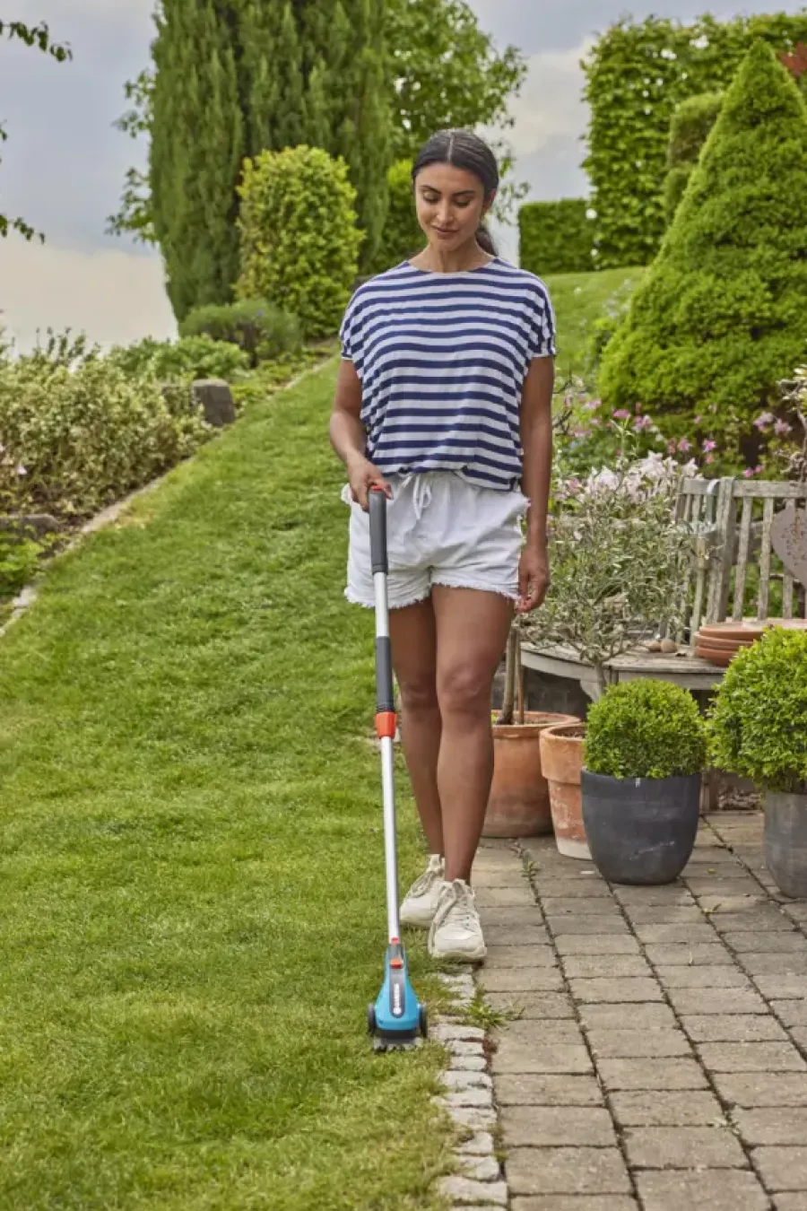 Grasscharen En Buxusscharen|Heggenscharen > Gardena 3,6V grasschaar / buxusschaar ClassicCut 12cm