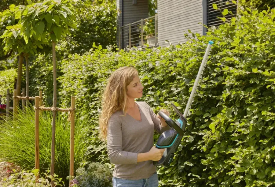 Heggenscharen > Gardena 18V heggenschaar ComfortCut 50cm incl. accu + lader