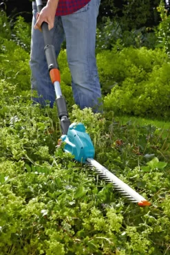 Heggenscharen > Gardena 18V heggenschaar telescopisch THS 42 cm incl. accu + lader