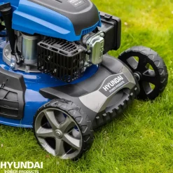 Grasmaaiers > Hyundai benzine grasmaaier 50,8cm 196cc (zelfrijdend) incl. elektrische starter
