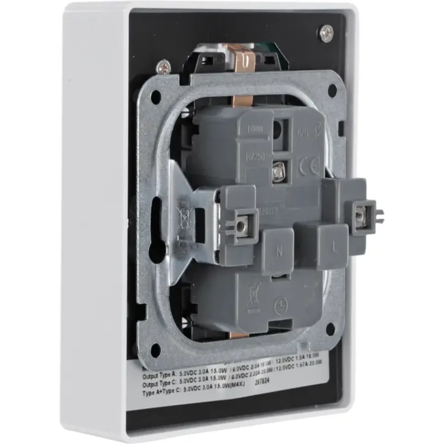 Inbouw Schakelmateriaal|Stopcontacten & Overige Contactdozen > KARWEI Zenith Dubbel Stopcontact Geaard met USB A+C Wit