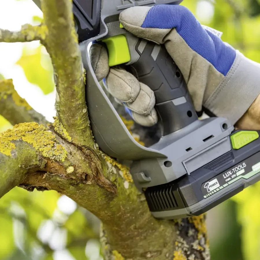Kettingzagen > LUX 20V hand- kettingzaag brushless (zonder accu)
