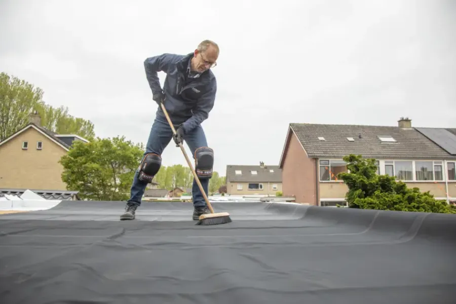 Dakbedekking Platte Daken|EPDM Dakbedekking > Pandser EPDM op maat dakbedekking 7 m x 1,2 mm (per 10 cm te bestellen)