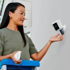 Elektronische Beveiliging > Ring Spotlight Camera Plus Battery Wit