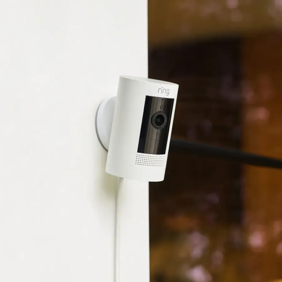 Elektronische Beveiliging > Ring Stick Up Cam Plug In