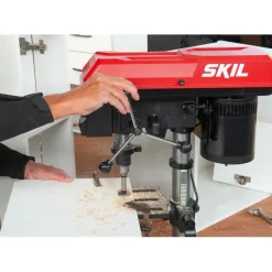 Boormachines > SKIL kolomboormachine / tafelboormachine 1360AA inclusief bankschroef