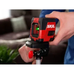 Kruislijnlasers|Waterpassen > SKIL kruislijnlaser groen 20m 1912AA Li-ion accu - incl. USB lader en klem