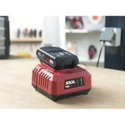 Overige Elektrisch Gereedschap Accessoires > SKIL 20V accu's 2.0 en 4.0Ah + snellader starterset