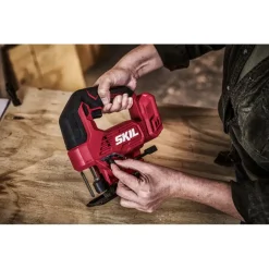 Accu Decoupeerzaag|Zaagmachines & -tafels > SKIL 20V decoupeerzaag 3421CA brushless (zonder accu)
