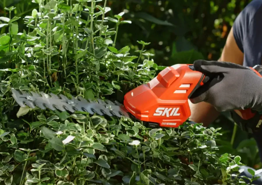 Grasscharen En Buxusscharen|Heggenscharen > SKIL 20V gras- en struikschaar 0630CA (zonder accu)