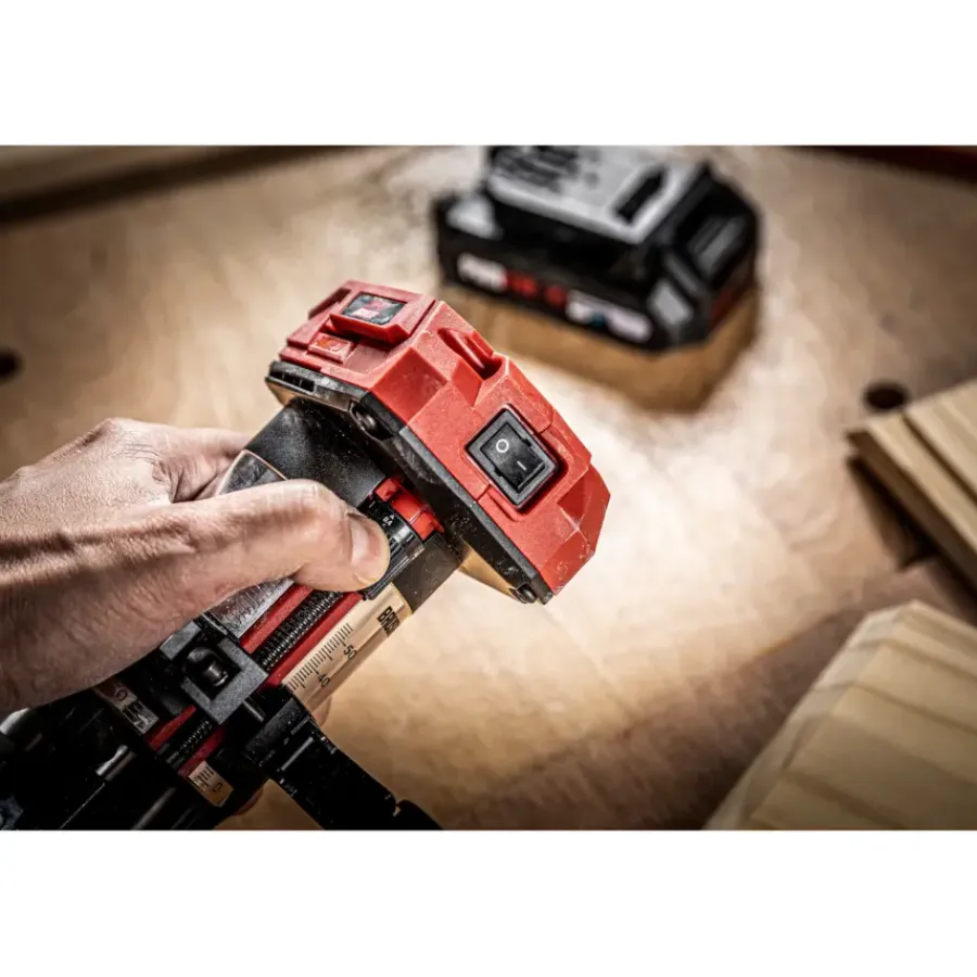 Overig Accu Gereedschap|Frees, Slijp & Schaafmachines > SKIL 20V kantenfrees / handfrees 3170CA brushless (zonder accu)