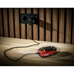 Overige Elektrisch Gereedschap Accessoires > SKIL 20V startset accu 2.0Ah USB-C + PD-lader 3143AA