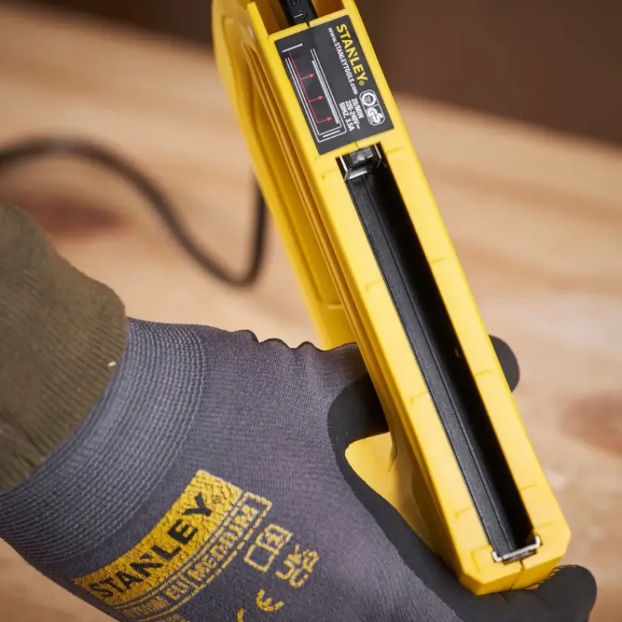 Tackers > STANLEY elektrische tacker TRE550