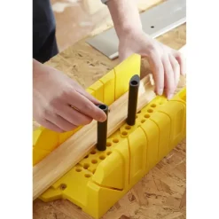 Cellenbetonblokken Accessoires|Cellenbetonblokken > STANLEY verstekbakset kunststof met kapzaag